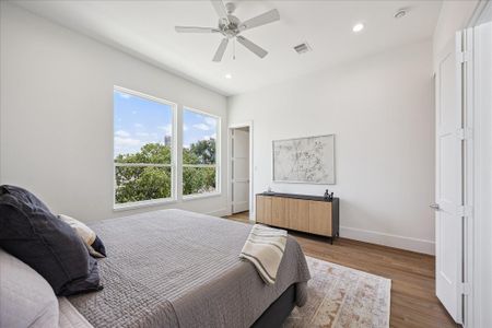 New construction Single-Family house 310 Fowler St, Houston, TX 77007 - image 6
