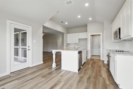 New construction Single-Family house Springtown, TX 76023 plan McKinley I - image 18