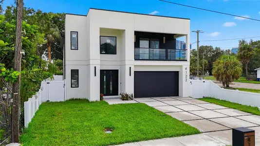 New construction Single-Family house 4122 W Nassau St, Tampa, FL 33607 - image