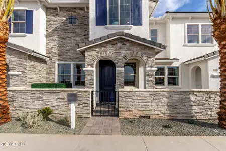 New construction Townhouse house 13975 W Luke 107 Pkwy, Surprise, AZ 85374 - image