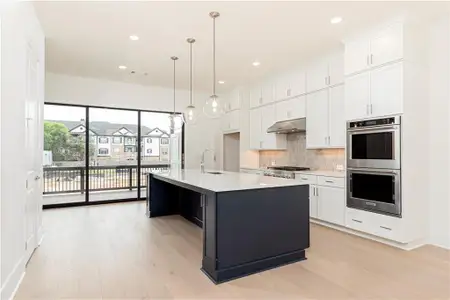 New construction Townhouse house 2251 Crestview Dr Ne, Brookhaven, GA 30319 - image