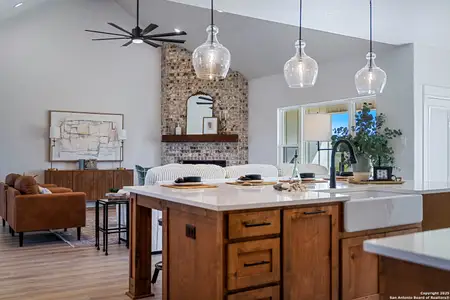 New construction Single-Family house 156 Firewheel Lp, Floresville, TX 78114 - image 14