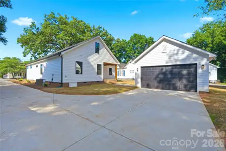 New construction Single-Family house 356 Main St, McAdenville, NC 28101 - image