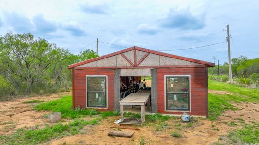 New construction Single-Family house 16763 Fm 1333, Charlotte, TX 78011 - image