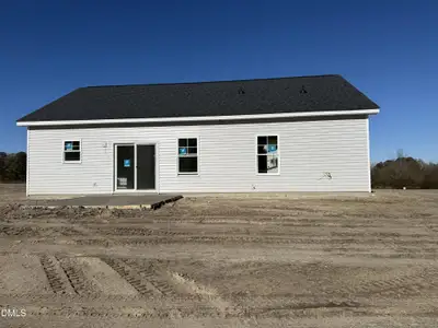 New construction Single-Family house 105 Powell Farm Rd, Lillington, NC 27546 - image