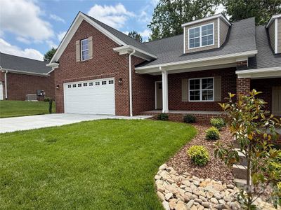 New construction Townhouse house 105 Abbington Ln, Shelby, NC 28150 - image
