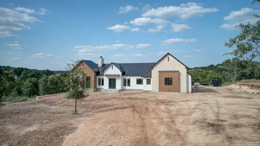 New construction Single-Family house 345 Shady Holw, New Braunfels, TX 78132 - image