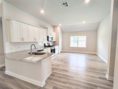 New construction Single-Family house 18 Gemstone Ct, Angleton, TX 77515 plan 2316 - image