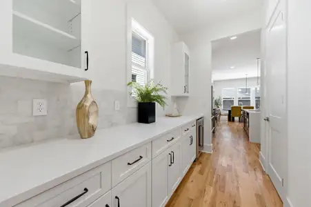 New construction Single-Family house 17 Lakeview Dr Ne, Atlanta, GA 30317 - image