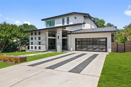 New construction Single-Family house 1605 Barn Swallow Dr, Austin, TX 78746 - photo 0