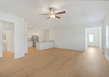 New construction Single-Family house 6007 Luckey Run, San Antonio, TX 78252 plan Torres - image 6