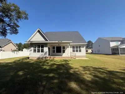 New construction Single-Family house 520 S Lincoln St, Benson, NC 27504 - image