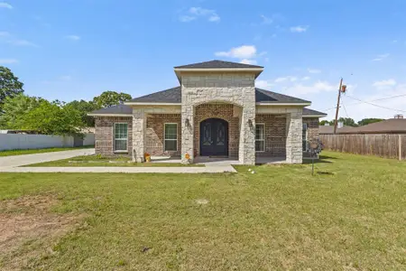 New construction Single-Family house 11101 Leeper Dr, Balch Springs, TX 75180 - image