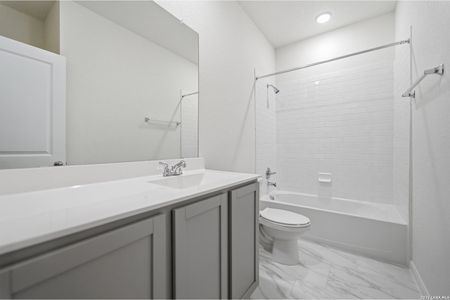 New construction Single-Family house 925 Gray Cloud Dr, New Braunfels, TX 78130 plan Pedernales - image 11