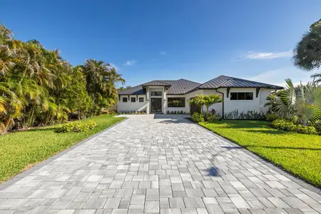 New construction Single-Family house 513 Sw South Carolina Dr, Stuart, FL 34994 - image