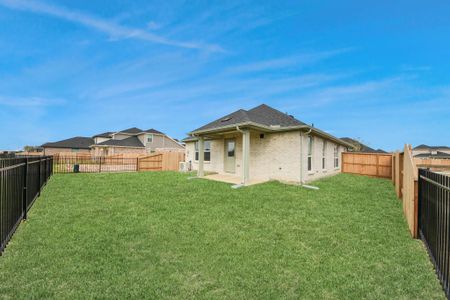 New construction Single-Family house 239 Bay Laurel Dr, Alvin, TX 77511 plan Hays - image