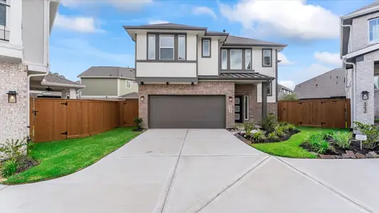 New construction Single-Family house 15834 Invergelder Dr, Humble, TX 77346 plan Capeside – Courtyard Collection - image