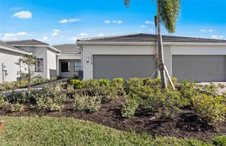 New construction Single-Family house 18718 Indian Rock Pl, Lakewood Ranch, FL 34211 plan Seagrove - image