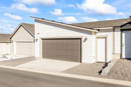 New construction Single-Family house 3996 Sw Obsidian Pl, Redmond, OR 97756 plan Astoria - image