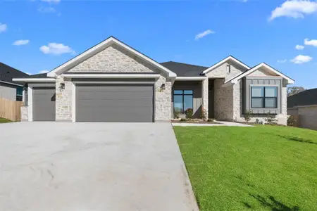 New construction Single-Family house 303 Boots Ct, Lorena, TX 76655 plan Big Pine Creek - image 2