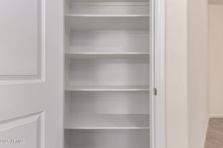 New construction Single-Family house 13231 W Ranch Gate Rd, Peoria, AZ 85383 plan Lot 153 - Plan 3513 - image 16