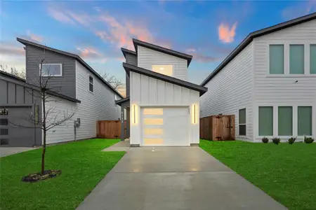New construction Single-Family house 6112 Carlton Garret St, Dallas, TX 75215 - image