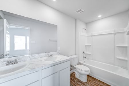New construction Single-Family house 1512 E Milam St, Wharton, TX 77488 plan Lincoln - image 13