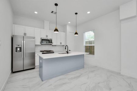 New construction Single-Family house 853 Mansfield St, Unit D, Houston, TX 77091 null- photo 18 18