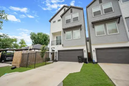 New construction Single-Family house 7215 Brazil St, Houston, TX 77093 - image