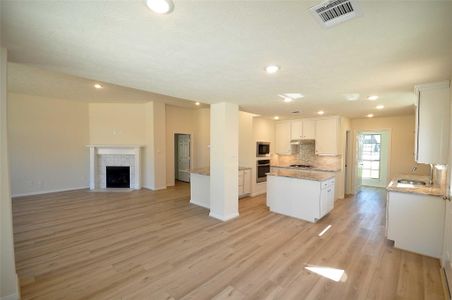 New construction Single-Family house 3412 Playa St, League City, TX 77539 - image 7