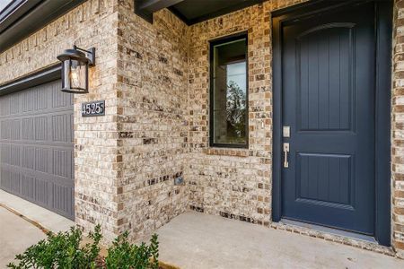 New construction Single-Family house 4532 Hogans Alley Drive, Arlington, TX 76001 Cedar- photo 3 3