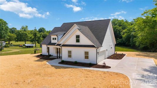 New construction Single-Family house 352 Adams Rd, Clover, SC 29710 - image