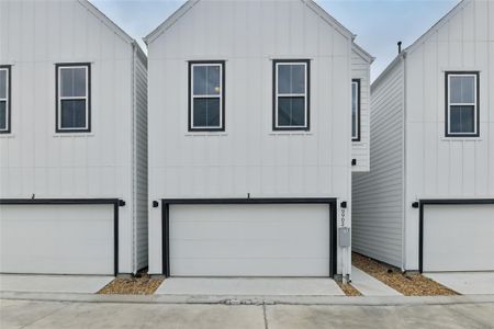 New construction Single-Family house 9902 Clark Rd, Unit C, Houston, TX 77076 - image