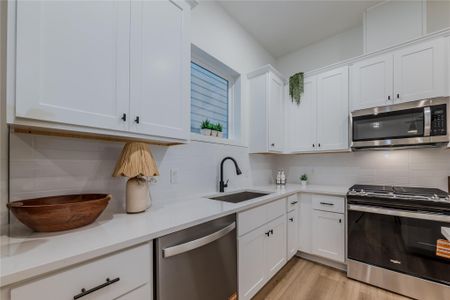 New construction Single-Family house 1909 Dewalt St, Houston, TX 77088 - image 11