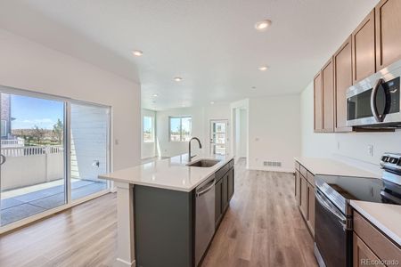 New construction Townhouse house 1250 S Algonquian St, Aurora, CO 80018 The Highland- photo 3 3