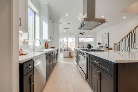 New construction Single-Family house 1818 Branard St, Houston, TX 77098 - image 6