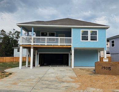 New construction Single-Family house 1905 Peacock Isle Drive, Dickinson, TX 77539 - photo 2 2