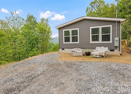 New construction Single-Family house 328 Mountain Lion Trl, Maggie Valley, NC 28751 - image