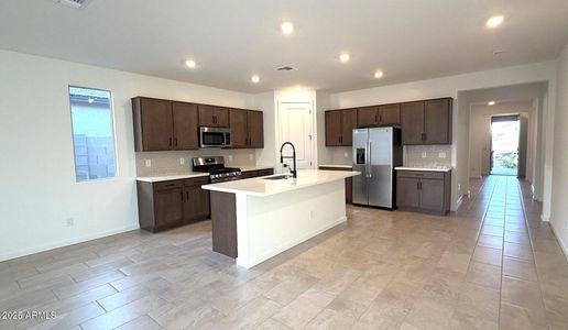 New construction Single-Family house 22645 W Irma Ln, Surprise, AZ 85387 plan Plan 4002 - image 5