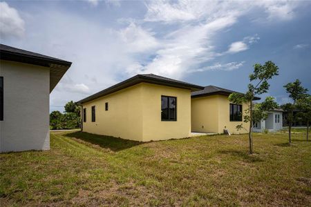 New construction Single-Family house 185 Sesame Rd E, Rotonda West, FL 33947 - image