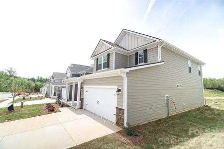New construction Single-Family house 5007 Twin River Dr, Denver, NC 28037 - image