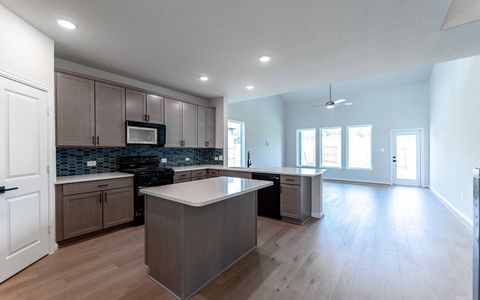 New construction Single-Family house 5798 Reagan Rdg, Schertz, TX 78154 plan Seminole II - image 3