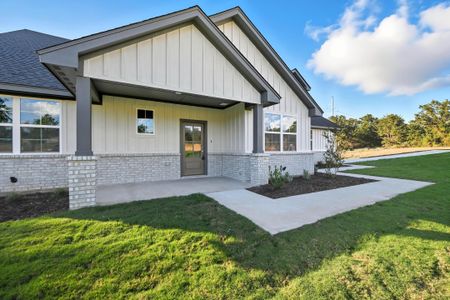 New construction Single-Family house Springtown, TX 76023 plan Garrison III - image 4