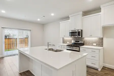 New construction Townhouse house 3725 Pierce Ln, Grand Prairie, TX 75052 - image 3