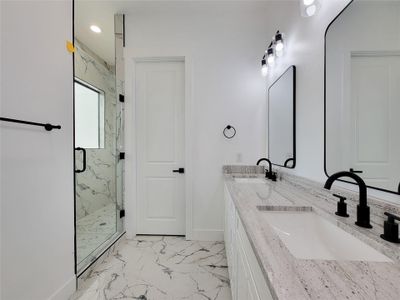 New construction Single-Family house 3209 Mcculloch Cir, Houston, TX 77056 - image