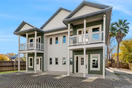 New construction Townhouse house 510 Stieren St, Unit 201, San Antonio, TX 78210 - image