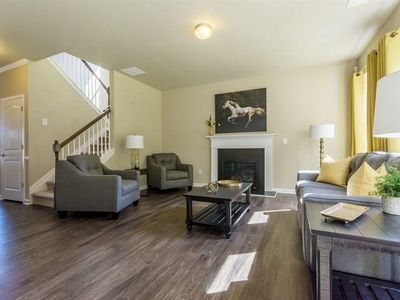 Creekside Landing by Piedmont Residential in Dallas - photo 11 11