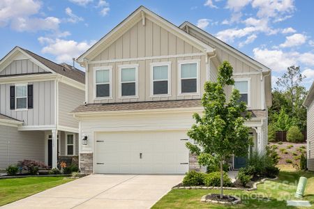 New construction Single-Family house 16018 River Tree Ln, Charlotte, NC 28278 null- photo 0