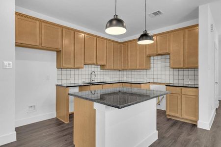 Kitchen Cabinets w/ Crown Moulding