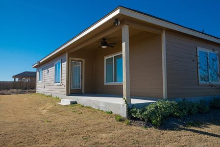 New construction Single-Family house 109 Lost Pines Lane, Marion, TX 78124 - photo 17 17